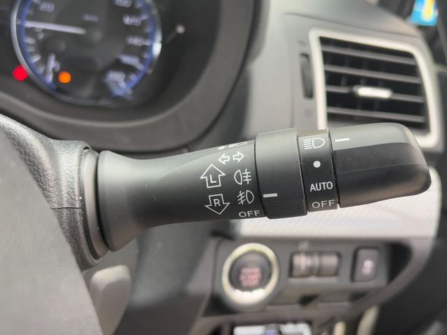 レヴォーグ ２．０ＧＴ－Ｓアイサイト　禁煙車　ＳＴＩエアロ　衝突軽減　車線逸脱警報　レーダークルコン　パドルシフト　ハーフレザー　ＳＤナビ　フルセグ　ＣＤ／ＤＶＤ再生　バックカメラ　ＥＴＣ　１７インチブラックホイール　ＬＥＤヘッドライト（36枚目）