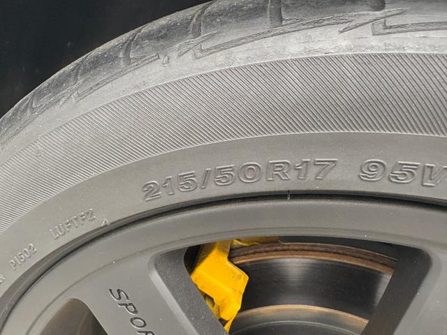 レヴォーグ ２．０ＧＴ－Ｓアイサイト　禁煙車　ＳＴＩエアロ　衝突軽減　車線逸脱警報　レーダークルコン　パドルシフト　ハーフレザー　ＳＤナビ　フルセグ　ＣＤ／ＤＶＤ再生　バックカメラ　ＥＴＣ　１７インチブラックホイール　ＬＥＤヘッドライト（42枚目）