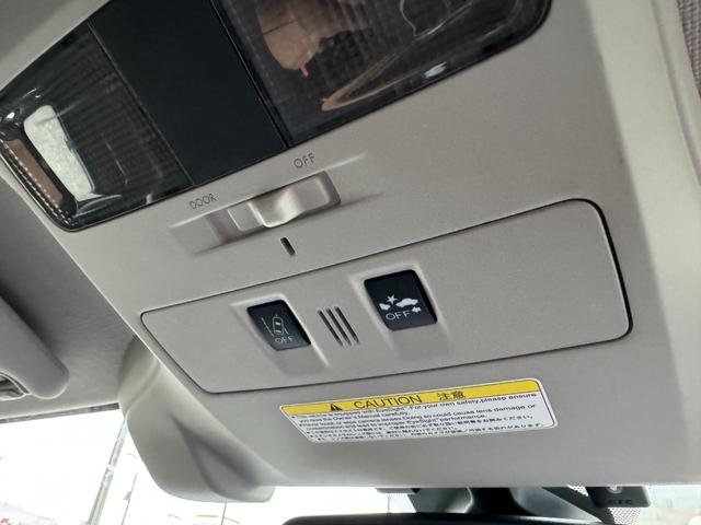 レヴォーグ 　禁煙車　当店下取　ＳＴＩエアロ　社外マフラー柿本改　パドルシフトエクステンション　レーダークルコン　ＢＭＳ　カロッェリアＳＤナビ　フルセグ　ＢＴオーディオ　バックカメラ　サイドカメラ　ＥＴＣ（28枚目）