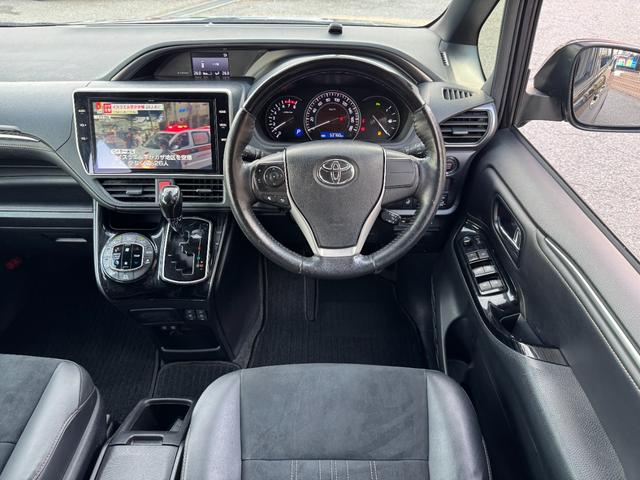 TOYOTA ESQUIRE GI PREMIUM PACKAGE BLACK TAILORED