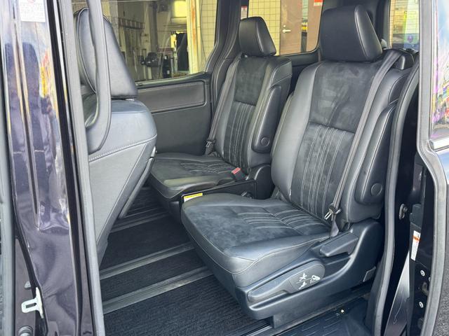 TOYOTA ESQUIRE GI PREMIUM PACKAGE BLACK TAILORED