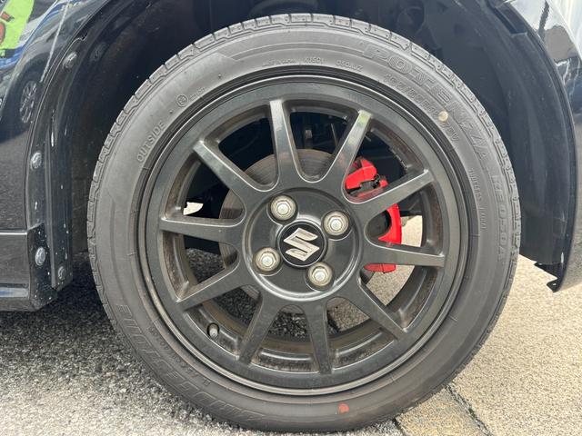 アルトワークス ベースグレード　５ＭＴ　レカロシート　純正ナビ　フルセグ　Ｂｌｕｅｔｏｏｔｈ　禁煙　ワンオーナー　スマートキー　ＵＳＢ入力　取説　保証書　ターボ車　オートエアコン　純正１５ＡＷ（21枚目）