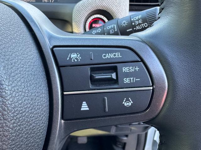 フリード ｅ：ＨＥＶエアー　ＥＸ　９インチナビ　エアロバンパー　フルセグ　Ｂｌｕｅｔｏｏｔｈ　ＥＴＣ　ワンオーナー　両側電動スライド　リヤスポイラー　ハーフレザー　シートヒーター　禁煙　ローダウン　ＢＳＭ　レーダークルーズ（20枚目）