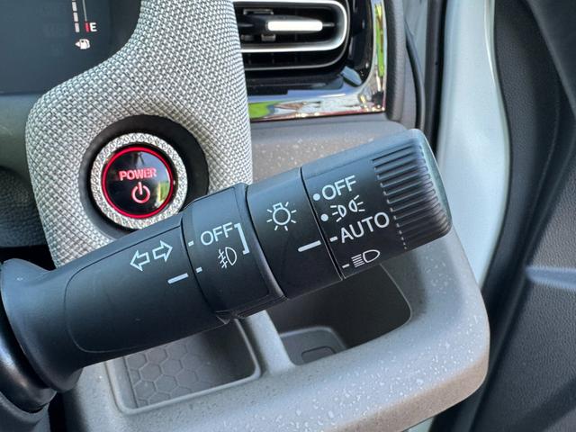 フリード ｅ：ＨＥＶエアー　ＥＸ　９インチナビ　エアロバンパー　フルセグ　Ｂｌｕｅｔｏｏｔｈ　ＥＴＣ　ワンオーナー　両側電動スライド　リヤスポイラー　ハーフレザー　シートヒーター　禁煙　ローダウン　ＢＳＭ　レーダークルーズ（21枚目）