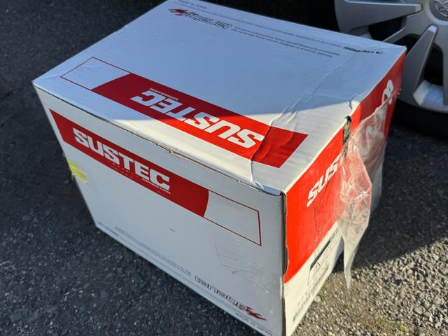 フリード ｅ：ＨＥＶエアー　ＥＸ　９インチナビ　エアロバンパー　フルセグ　Ｂｌｕｅｔｏｏｔｈ　ＥＴＣ　ワンオーナー　両側電動スライド　リヤスポイラー　ハーフレザー　シートヒーター　禁煙　ローダウン　ＢＳＭ　レーダークルーズ（42枚目）