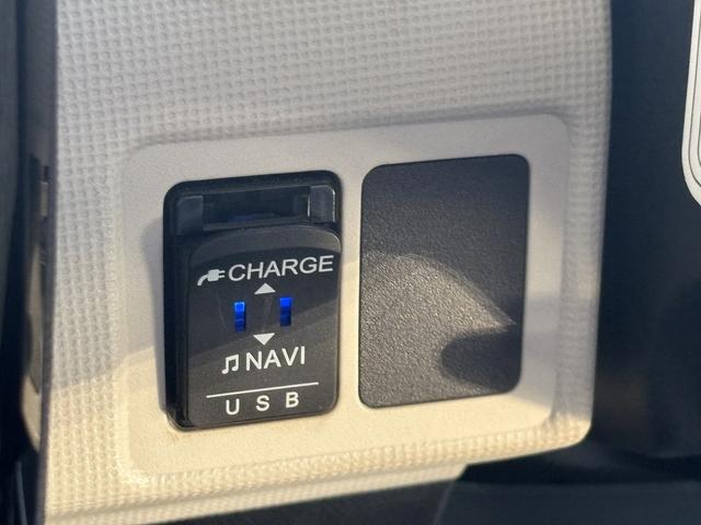 ムーヴキャンバス Gブラックインテリアリミテッド SAIII 禁煙車 衝突軽減 車線逸脱警報 全方位モニター対応純正ナビ 両側パワースライドドア LEDヘッドライト フルセグ BTオーディオ CD/DVD再生 オートハイビーム 前後ドラレコ スマートキー(30枚目)