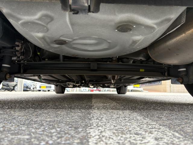 シエンタ G 禁煙車 衝突軽減 車線逸脱警報 両側パワースライド バックカメラ 純正ナビ フルセグ BTオーディオ CD/DVD再生 シートヒーター オートハイビーム ETC スマトキー プッシュスタート(8枚目)