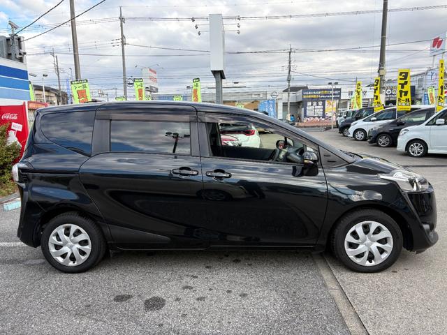 シエンタ G 禁煙車 衝突軽減 車線逸脱警報 両側パワースライド バックカメラ 純正ナビ フルセグ BTオーディオ CD/DVD再生 シートヒーター オートハイビーム ETC スマトキー プッシュスタート(11枚目)