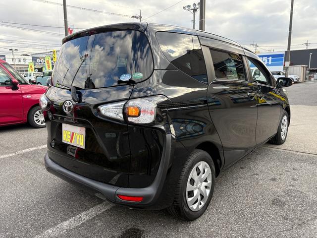 シエンタ G 禁煙車 衝突軽減 車線逸脱警報 両側パワースライド バックカメラ 純正ナビ フルセグ BTオーディオ CD/DVD再生 シートヒーター オートハイビーム ETC スマトキー プッシュスタート(13枚目)