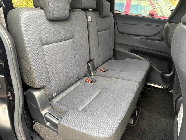 シエンタ G 禁煙車 衝突軽減 車線逸脱警報 両側パワースライド バックカメラ 純正ナビ フルセグ BTオーディオ CD/DVD再生 シートヒーター オートハイビーム ETC スマトキー プッシュスタート(19枚目)