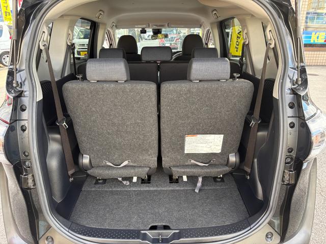 シエンタ G 禁煙車 衝突軽減 車線逸脱警報 両側パワースライド バックカメラ 純正ナビ フルセグ BTオーディオ CD/DVD再生 シートヒーター オートハイビーム ETC スマトキー プッシュスタート(24枚目)