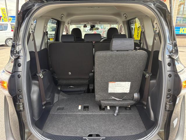 シエンタ G 禁煙車 衝突軽減 車線逸脱警報 両側パワースライド バックカメラ 純正ナビ フルセグ BTオーディオ CD/DVD再生 シートヒーター オートハイビーム ETC スマトキー プッシュスタート(25枚目)