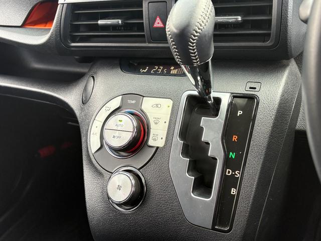 シエンタ G 禁煙車 衝突軽減 車線逸脱警報 両側パワースライド バックカメラ 純正ナビ フルセグ BTオーディオ CD/DVD再生 シートヒーター オートハイビーム ETC スマトキー プッシュスタート(29枚目)