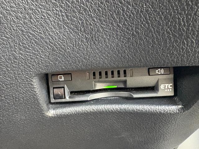 シエンタ G 禁煙車 衝突軽減 車線逸脱警報 両側パワースライド バックカメラ 純正ナビ フルセグ BTオーディオ CD/DVD再生 シートヒーター オートハイビーム ETC スマトキー プッシュスタート(35枚目)