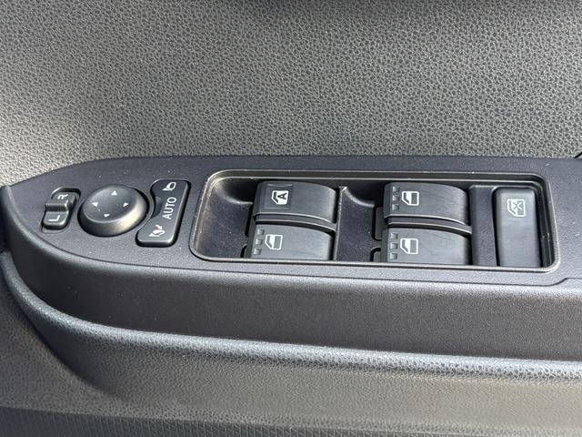 タント カスタムＲＳ　ワンオーナー　禁煙車　純正エンジンスターター　衝突軽減　レーダークルーズ　純正９型ディスプレイオーディオ　ＢＴオーディオ　Ｂカメラ　両側パワースライド　ハーフレザー　シートヒーター　ＥＴＣ　ドラレコ（32枚目）