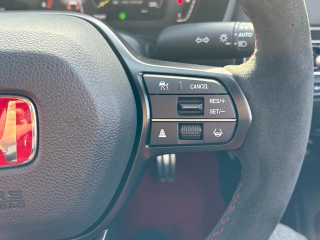 シビック タイプＲ　６ＭＴ　ターボ　１オーナー　禁煙車　ホンダコネクト　バックカメラ　純正１９インチＡＷ　Ｂｒｅｍｂｏキャリパー　フルＬＥＤヘッド　＋Ｒモードスイッチ　大型リヤスポイラー　ＥＴＣ２．０　ドラレコ（29枚目）