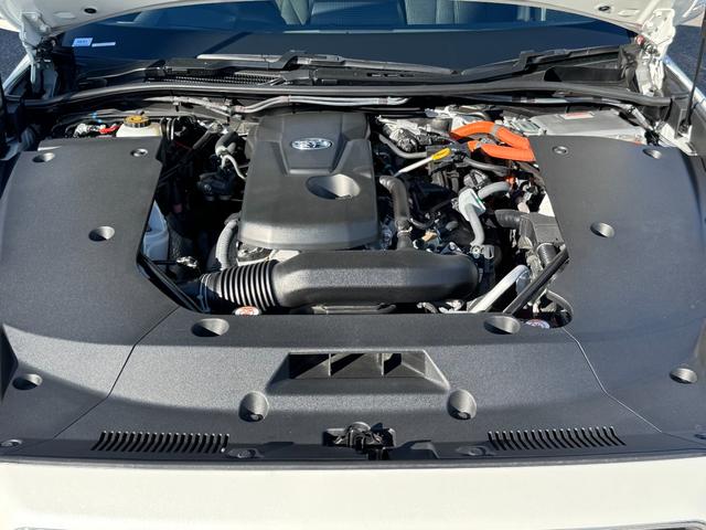 クラウンハイブリッド Ｓ　Ｃパッケージ　純正メーカーナビ　シート＆ハンドルヒーター　バックカメラ　ブラインドスポットモニター　レーダークルーズ　Ｂｌｕｅｔｏｏｔｈ　ＴＶキット　ＥＴＣ　パワーシート　スペアキー　ワンオーナー（36枚目）