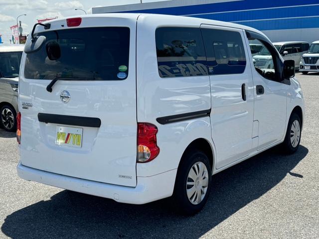 ＮＶ２００バネットバン ＶＸ　純正７インチＳＤナビ　ＣＤ　ＤＶＤ　フルセグ　ＢＴオーディオ　バックカメラ　ＥＴＣ　前方ドラレコ　キーレスエントリー　ヘッドライトレベライザー　両側自動ドア（17枚目）