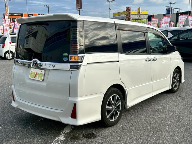 ヴォクシー ZS 煌 千葉直仕入/純正10型ナビ&12.1型後席モニター/バックカメラ/両側パワースライド/衝突被害軽減システム/Bluetoothオーディオ/純正アルミ/レーンキープアシスト/ETC/ドライブレコーダー(9枚目)