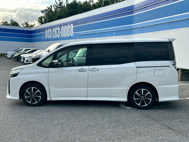 ヴォクシー ZS 煌 千葉直仕入/純正10型ナビ&12.1型後席モニター/バックカメラ/両側パワースライド/衝突被害軽減システム/Bluetoothオーディオ/純正アルミ/レーンキープアシスト/ETC/ドライブレコーダー(12枚目)