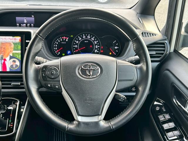 ヴォクシー ZS 煌 千葉直仕入/純正10型ナビ&12.1型後席モニター/バックカメラ/両側パワースライド/衝突被害軽減システム/Bluetoothオーディオ/純正アルミ/レーンキープアシスト/ETC/ドライブレコーダー(17枚目)