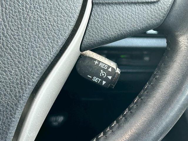 ヴォクシー ZS 煌 千葉直仕入/純正10型ナビ&12.1型後席モニター/バックカメラ/両側パワースライド/衝突被害軽減システム/Bluetoothオーディオ/純正アルミ/レーンキープアシスト/ETC/ドライブレコーダー(19枚目)