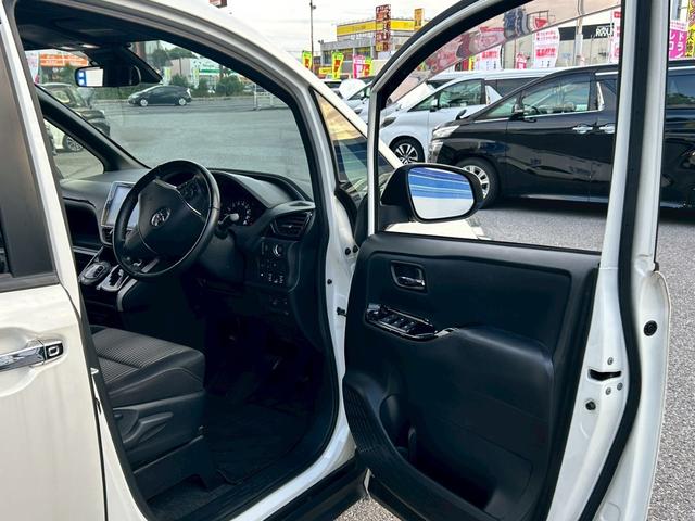 ヴォクシー ZS 煌 千葉直仕入/純正10型ナビ&12.1型後席モニター/バックカメラ/両側パワースライド/衝突被害軽減システム/Bluetoothオーディオ/純正アルミ/レーンキープアシスト/ETC/ドライブレコーダー(28枚目)