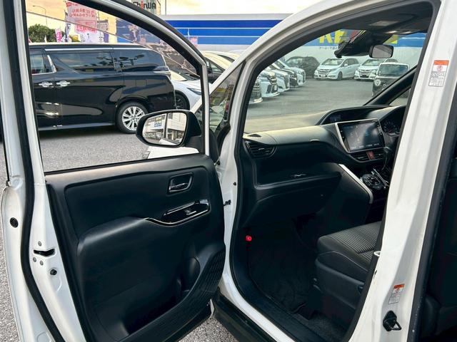 ヴォクシー ZS 煌 千葉直仕入/純正10型ナビ&12.1型後席モニター/バックカメラ/両側パワースライド/衝突被害軽減システム/Bluetoothオーディオ/純正アルミ/レーンキープアシスト/ETC/ドライブレコーダー(32枚目)
