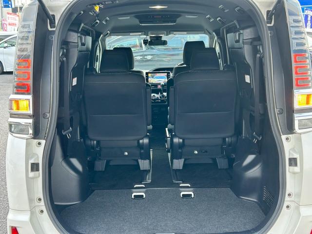 ヴォクシー ZS 煌 千葉直仕入/純正10型ナビ&12.1型後席モニター/バックカメラ/両側パワースライド/衝突被害軽減システム/Bluetoothオーディオ/純正アルミ/レーンキープアシスト/ETC/ドライブレコーダー(37枚目)