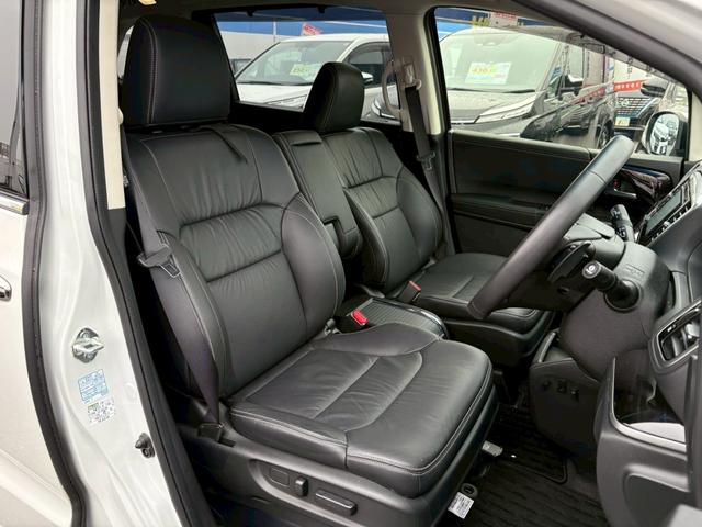 オデッセイ アブソルート・EXホンダセンシング 本革シート 禁煙 衝突被害軽減システム 全方位カメラ ブラインドスポットモニター 純正ナビ フルセグ CD DVD USB Bluetooth 両側パワースライドドア フリップダウンモニター(13枚目)