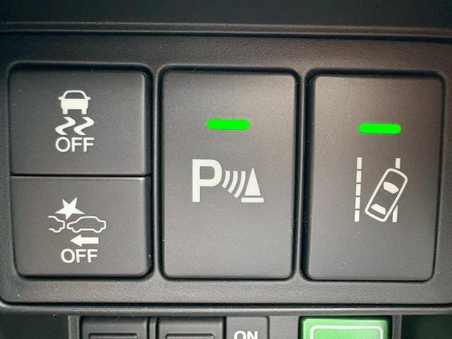 オデッセイ アブソルート・EXホンダセンシング 本革シート 禁煙 衝突被害軽減システム 全方位カメラ ブラインドスポットモニター 純正ナビ フルセグ CD DVD USB Bluetooth 両側パワースライドドア フリップダウンモニター(37枚目)