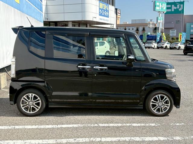 N-BOXカスタム G・Lパッケージ 禁煙 フル装備 スマートキー プッシュスタート 社外7インチナビ フルセグ CD DVD ミュージックサーバー USB Bluetooth バックカメラ 左パワースライドドア フリップダウンモニター(9枚目)