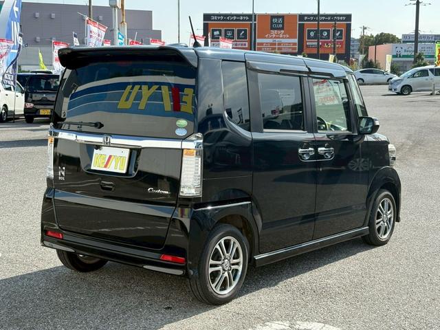 N-BOXカスタム G・Lパッケージ 禁煙 フル装備 スマートキー プッシュスタート 社外7インチナビ フルセグ CD DVD ミュージックサーバー USB Bluetooth バックカメラ 左パワースライドドア フリップダウンモニター(10枚目)