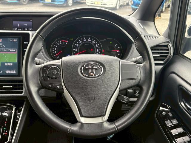 ヴォクシー ＺＳ　煌ＩＩＩ　後期型／１０型純正ナビ＆１２．１型後席モニター／モデリスタエアロ／衝突被害軽減ブレーキ／ＨＤＭＩ／走行中ＴＶ視聴可能／バックカメラ／ＥＴＣ／両側パワースライドドア／コーナーセンサー／純正アルミ／禁煙（20枚目）