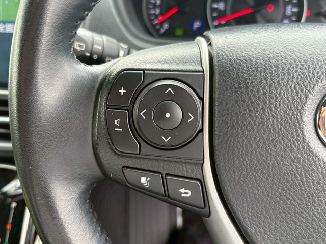 ヴォクシー ＺＳ　煌ＩＩＩ　後期型／１０型純正ナビ＆１２．１型後席モニター／モデリスタエアロ／衝突被害軽減ブレーキ／ＨＤＭＩ／走行中ＴＶ視聴可能／バックカメラ／ＥＴＣ／両側パワースライドドア／コーナーセンサー／純正アルミ／禁煙（21枚目）