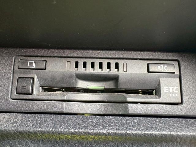 ヴォクシー ＺＳ　煌ＩＩＩ　後期型／１０型純正ナビ＆１２．１型後席モニター／モデリスタエアロ／衝突被害軽減ブレーキ／ＨＤＭＩ／走行中ＴＶ視聴可能／バックカメラ／ＥＴＣ／両側パワースライドドア／コーナーセンサー／純正アルミ／禁煙（22枚目）