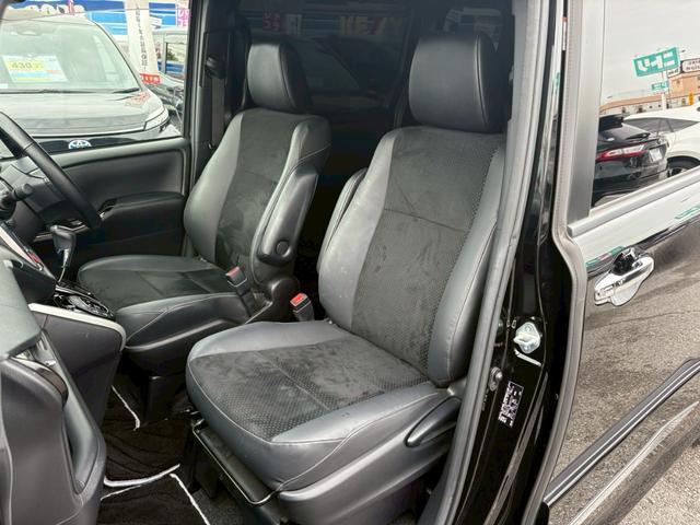 ヴォクシー ＺＳ　煌ＩＩＩ　後期型／１０型純正ナビ＆１２．１型後席モニター／モデリスタエアロ／衝突被害軽減ブレーキ／ＨＤＭＩ／走行中ＴＶ視聴可能／バックカメラ／ＥＴＣ／両側パワースライドドア／コーナーセンサー／純正アルミ／禁煙（33枚目）