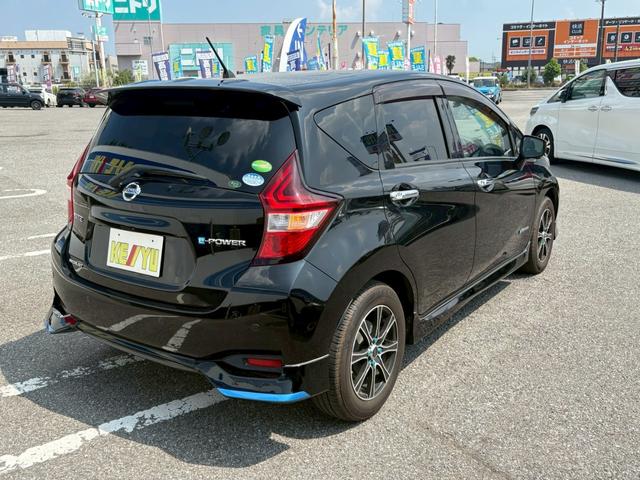 ノート e-パワー メダリスト 禁煙 衝突被害軽減システム 全方位カメラ ETC ワンセグTV LEDヘッドライト フルエアロ スマートキー キーレス 運転席エアバック 助手席エアバック ABS パワーウィンドウ アルミホイール(9枚目)