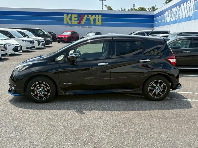 ノート e-パワー メダリスト 禁煙 衝突被害軽減システム 全方位カメラ ETC ワンセグTV LEDヘッドライト フルエアロ スマートキー キーレス 運転席エアバック 助手席エアバック ABS パワーウィンドウ アルミホイール(12枚目)