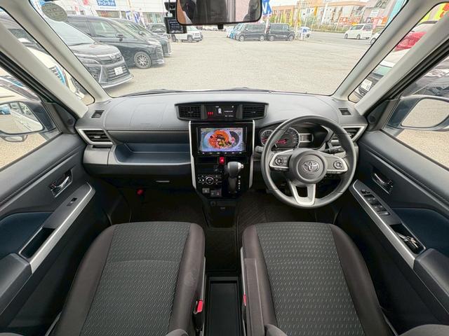 ルーミー カスタムＧ－Ｔ　ワンオーナー　禁煙　ターボ　衝突被害軽減システム　バックカメラ　純正９インチナビ　フルセグ　ＣＤ　ＤＶＤ　ミュージックサーバー　ＵＳＢ　Ｂｌｕｅｔｏｏｔｈ　両側パワースライドドア　ドラレコ前後　ＥＴＣ（5枚目）