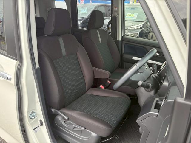 ルーミー カスタムＧ－Ｔ　ワンオーナー　禁煙　ターボ　衝突被害軽減システム　バックカメラ　純正９インチナビ　フルセグ　ＣＤ　ＤＶＤ　ミュージックサーバー　ＵＳＢ　Ｂｌｕｅｔｏｏｔｈ　両側パワースライドドア　ドラレコ前後　ＥＴＣ（13枚目）