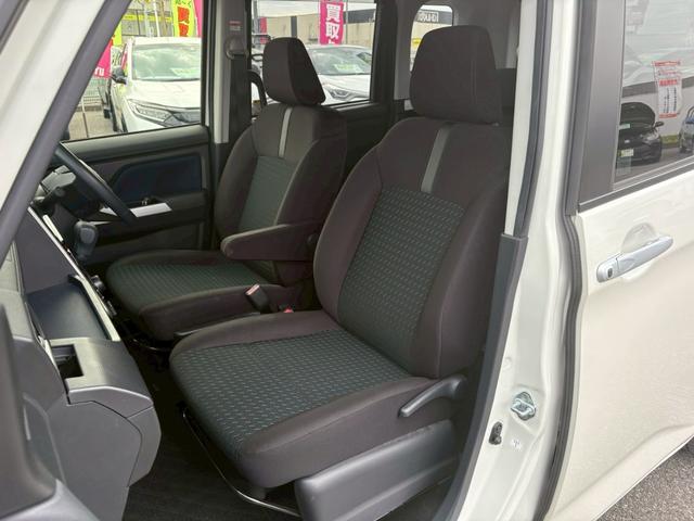 ルーミー カスタムＧ－Ｔ　ワンオーナー　禁煙　ターボ　衝突被害軽減システム　バックカメラ　純正９インチナビ　フルセグ　ＣＤ　ＤＶＤ　ミュージックサーバー　ＵＳＢ　Ｂｌｕｅｔｏｏｔｈ　両側パワースライドドア　ドラレコ前後　ＥＴＣ（17枚目）