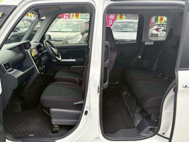 ルーミー カスタムＧ－Ｔ　ワンオーナー　禁煙　ターボ　衝突被害軽減システム　バックカメラ　純正９インチナビ　フルセグ　ＣＤ　ＤＶＤ　ミュージックサーバー　ＵＳＢ　Ｂｌｕｅｔｏｏｔｈ　両側パワースライドドア　ドラレコ前後　ＥＴＣ（19枚目）