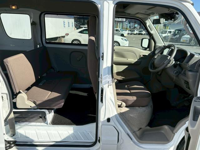 エブリイ ＰＣリミテッド　禁煙　衝突被害軽減システム　レーンアシスト　バックカメラ　社外ナビ　ＣＤ　ＤＶＤ　ミュージックサーバー　Ｂｌｕｅｔｏｏｔｈオーディオ　ＥＴＣ　ドラレコ前　オートライト　横滑り防止　コーナーセンサー（16枚目）