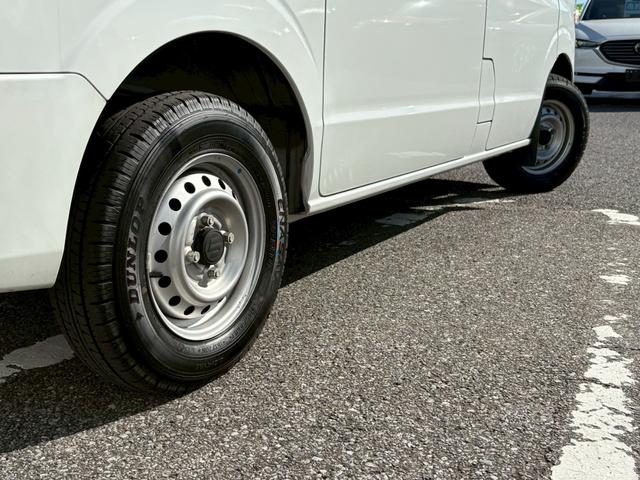 エブリイ ＰＣリミテッド　禁煙　衝突被害軽減システム　レーンアシスト　バックカメラ　社外ナビ　ＣＤ　ＤＶＤ　ミュージックサーバー　Ｂｌｕｅｔｏｏｔｈオーディオ　ＥＴＣ　ドラレコ前　オートライト　横滑り防止　コーナーセンサー（26枚目）