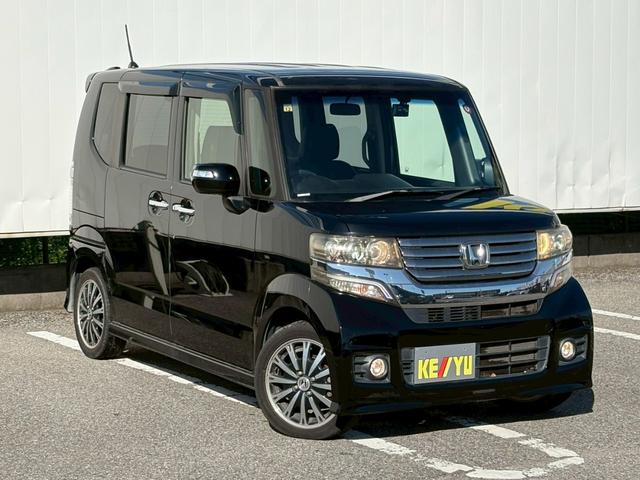 Ｎ－ＢＯＸカスタム Ｇ・ターボパッケージ　禁煙　７インチナビ　フルセグ　Ｂｌｕｅｔｏｏｔｈオーディオ　ＣＤ　ＤＶＤ　ミュージックサーバー　バックカメラ　ＥＴＣ　スマートキー　プッシュスタート　前後ドラレコ　両側パワースライドドア　純正エアロ（8枚目）