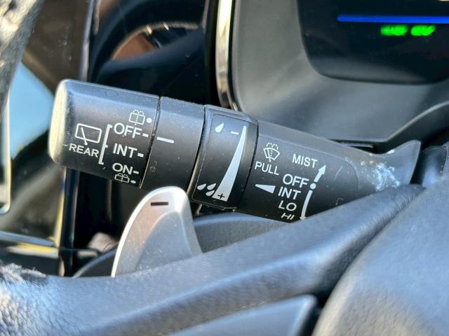 シャトル 　社外７インチナビ／ハーフレザーシート／ＬＥＤヘッドライト／Ｂｌｕｅｔｏｏｔｈオーディオ／クルーズコントロール／コーナーセンサー／バックカメラ／ＥＴＣ／パドルシフト／ステアリングリモコン／禁煙（23枚目）