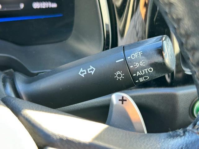 シャトル 　社外７インチナビ／ハーフレザーシート／ＬＥＤヘッドライト／Ｂｌｕｅｔｏｏｔｈオーディオ／クルーズコントロール／コーナーセンサー／バックカメラ／ＥＴＣ／パドルシフト／ステアリングリモコン／禁煙（24枚目）