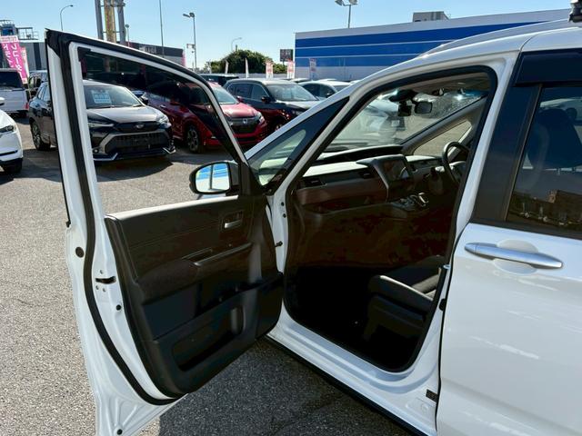 フリードハイブリッド ハイブリッド・クロスター　禁煙　ワンオーナー　ベースキャリア　衝突被害軽減システム　レーンアシスト　クルーズコントロール　横滑り防止　社外ナビ　フルセグ　ＣＤ　ＤＶＤ　ＵＳＢ　Ｂｌｕｅｔｏｏｔｈ　バックカメラ　ドラレコ前後（19枚目）