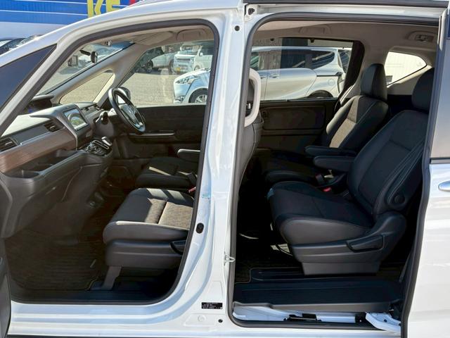 フリードハイブリッド ハイブリッド・クロスター　禁煙　ワンオーナー　ベースキャリア　衝突被害軽減システム　レーンアシスト　クルーズコントロール　横滑り防止　社外ナビ　フルセグ　ＣＤ　ＤＶＤ　ＵＳＢ　Ｂｌｕｅｔｏｏｔｈ　バックカメラ　ドラレコ前後（21枚目）